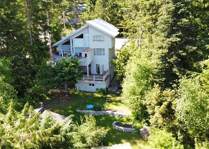 Belle Neige Whistler Hotel