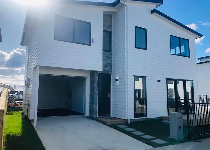 Modern & Luxurious Home 3 Auckland