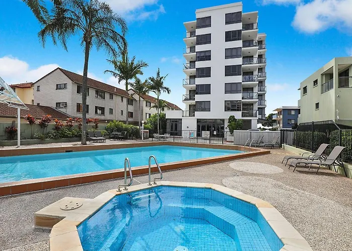 Aqualine Apartments On The Broadwater Gold Coast