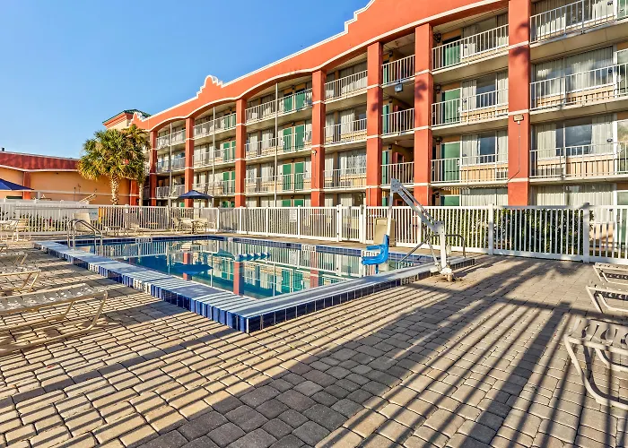 Baymont By Wyndham Orlando North Millenia Hotel