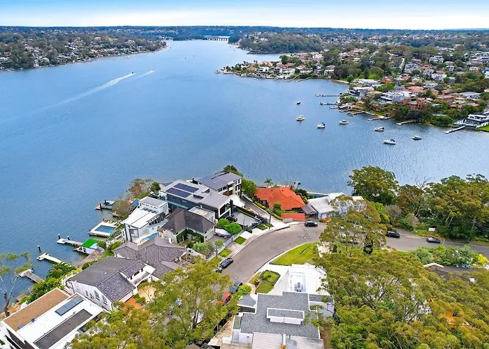 Luxury Waterside Home Sydney