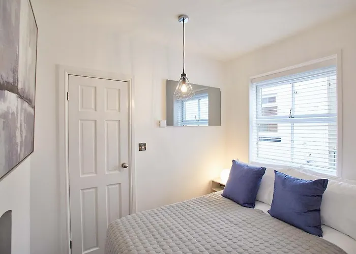 Host & Stay - Clinker Cottage Whitby