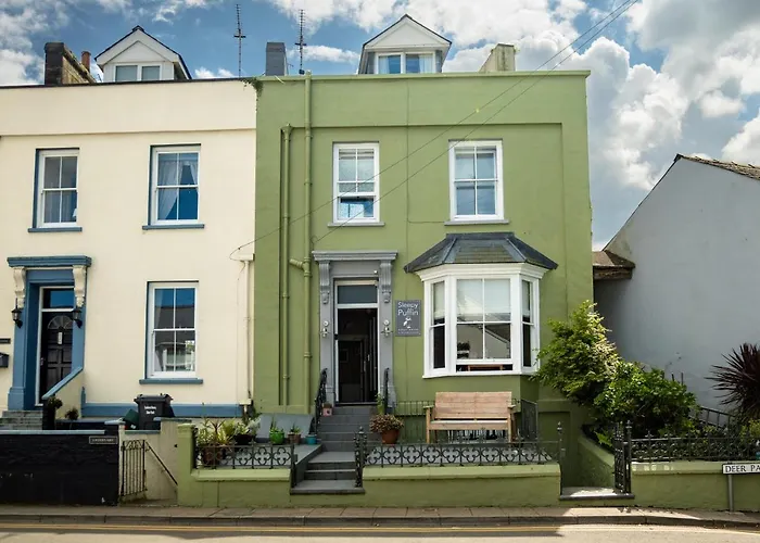 Sleepy Puffin Guest House Tenby
