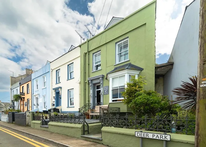 Sleepy Puffin Guest House Tenby