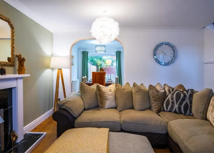 Award Winning Beautiful House In South Cambridge, 14-Min Drive To The City Centre, Free Parking, No Sofabeds, Sleeps 6