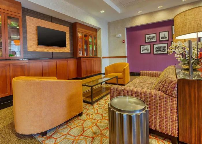 Drury Inn & Suites Indianapolis Northeast Castleton