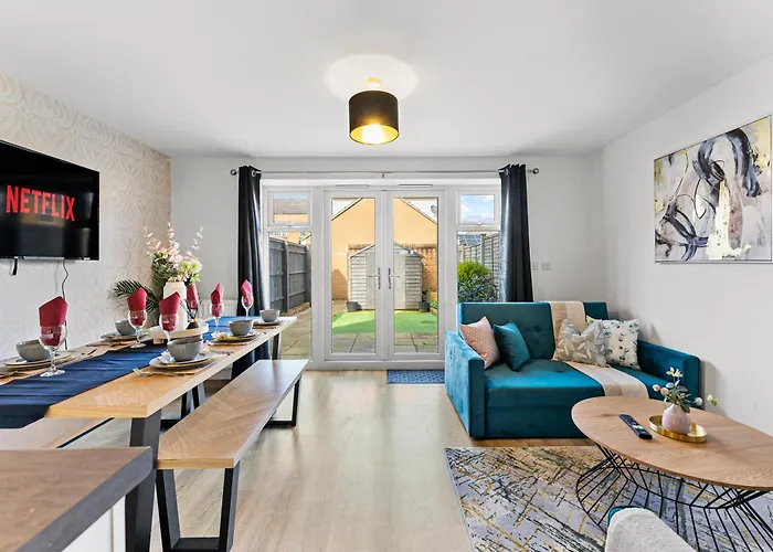 Stylish 4 Bed - Parking - Sleeps 14 Villa Bristol