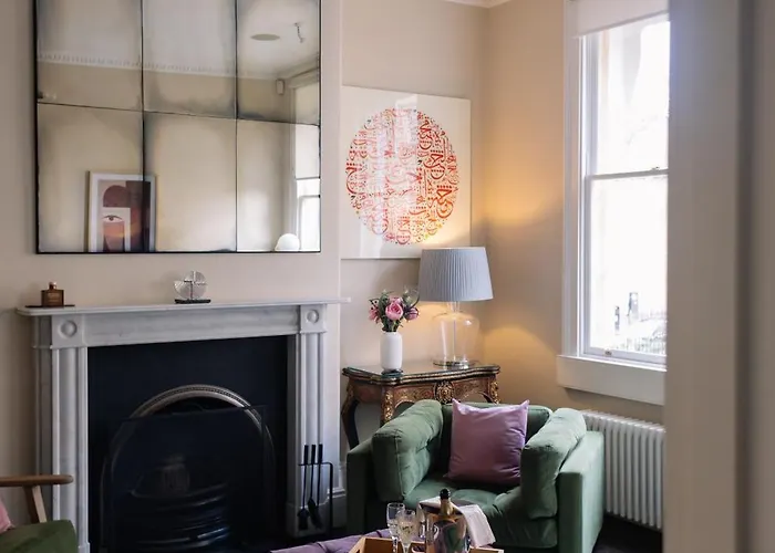 Cambridge House Villa Bath