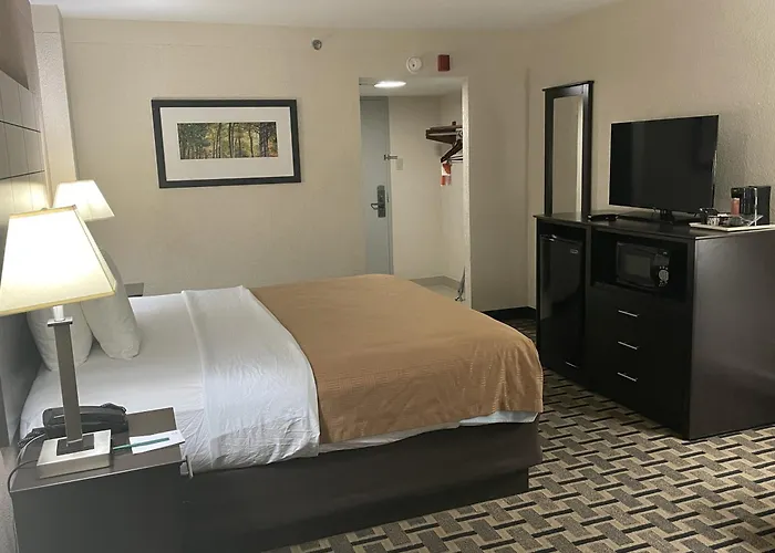 Quality Inn & Suites Cincinnati Downtown Area
