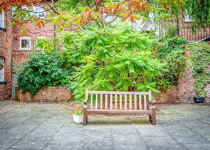 Gamul Place - Quiet City Centre Chester