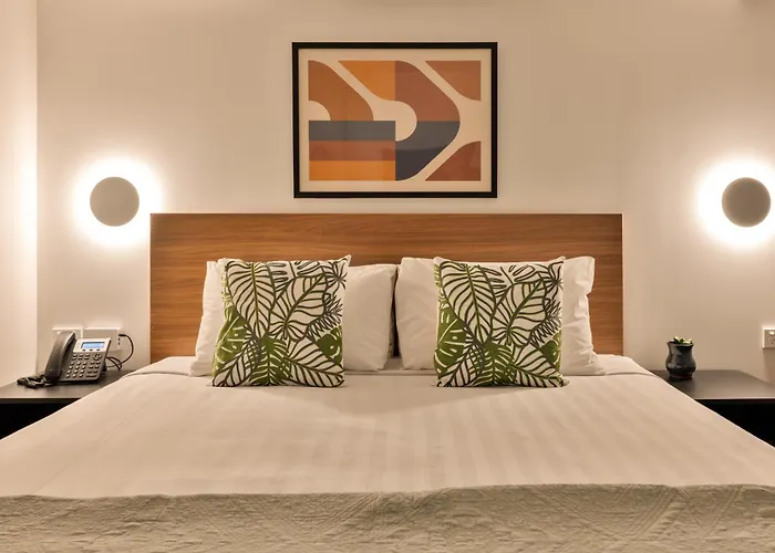 Hotels with Free ParkingBest Western Newmarket Inn & Suites