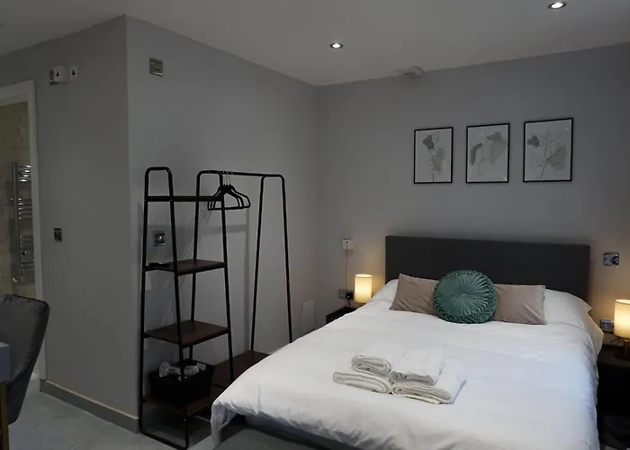 Canary Wharf O2 Deluxe Ensuite Rooms London
