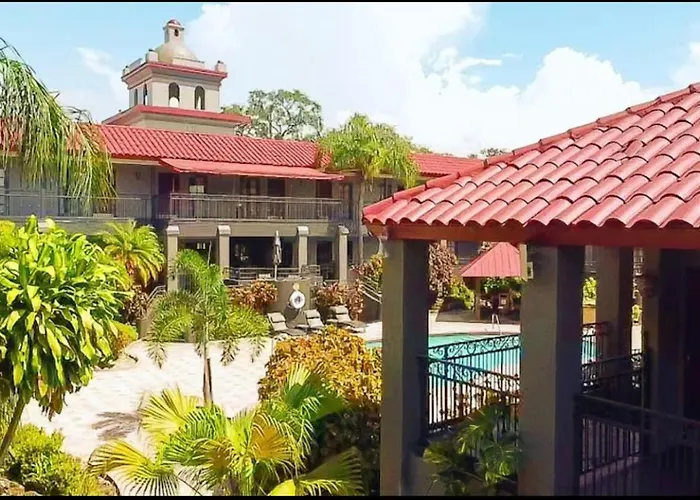 Red Roof Inn Plus & Suites Tampa - Busch Gardens