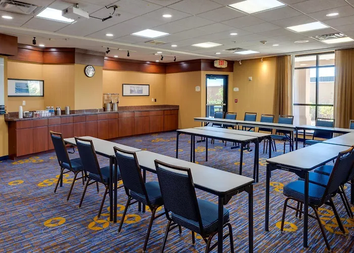 Courtyard By Marriott Oklahoma City North/Quail Springs The Village