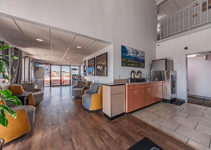 Travelodge By Wyndham Colorado Springs Airport - Peterson Sfb