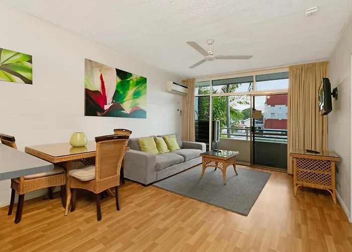 Cascade Gardens Aparthotel Cairns