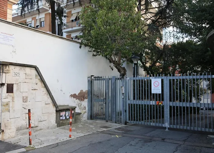 Casa Piccole Ancelle Di Cristo Re Hotel Rome