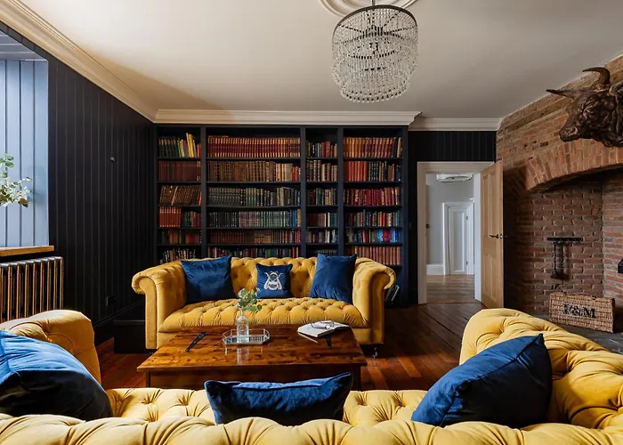 Killerby Old Hall With Hot Tub And Swimming Pool Scarborough