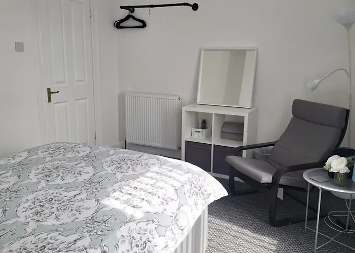 Private Room On Donegall Road In Central Belfast