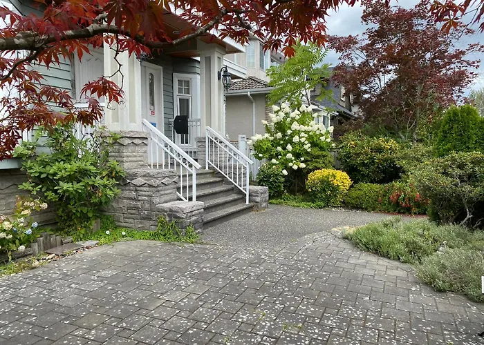 7 Bedrooms In The Heart Of Vancouver