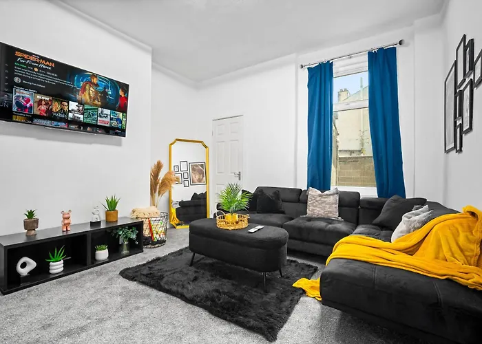 Anfield Four-Bed Spacious Getaway Haus Liverpool