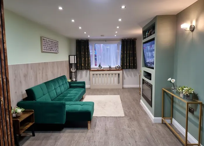 2 Bed Cosy House In London By Zaftastic Stays