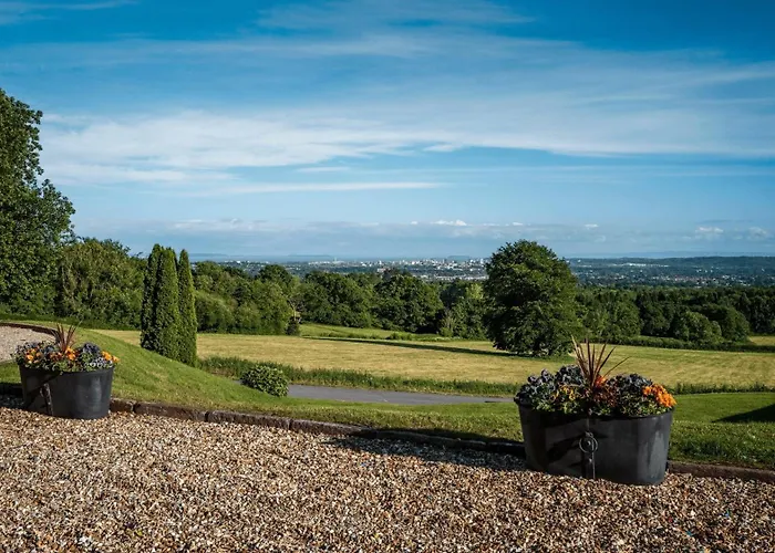 New House Country Hotel Cardiff