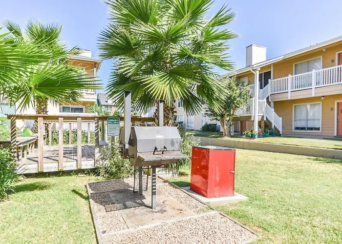 Coastal Paradise Condo With 2 Bedrooms And Pool Galveston