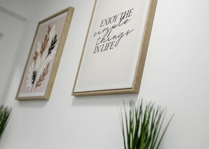 Anfield Cosy Stays - Close To Stadium - Sleeps 14 Liverpool