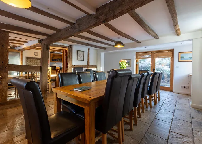 Ryton Grange Farmhouse To Sleep 12 Shrewsbury