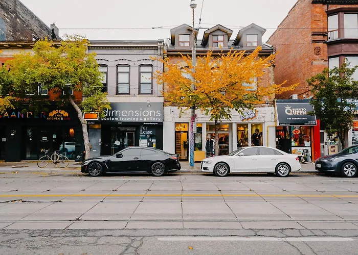 Lum The Queen Toronto