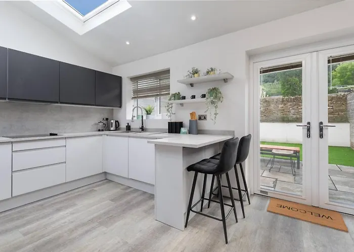 Prime Location, Modern 2Br House Villa Sheffield