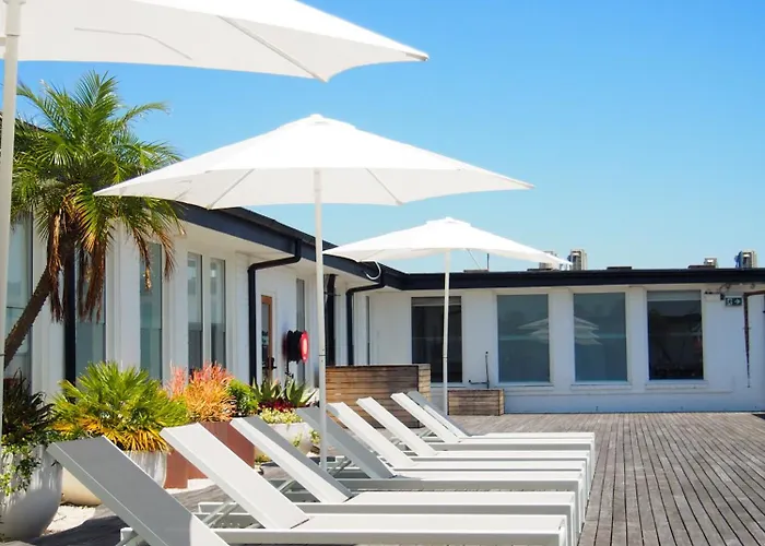 Barrys Beach Road Hotel Sydney