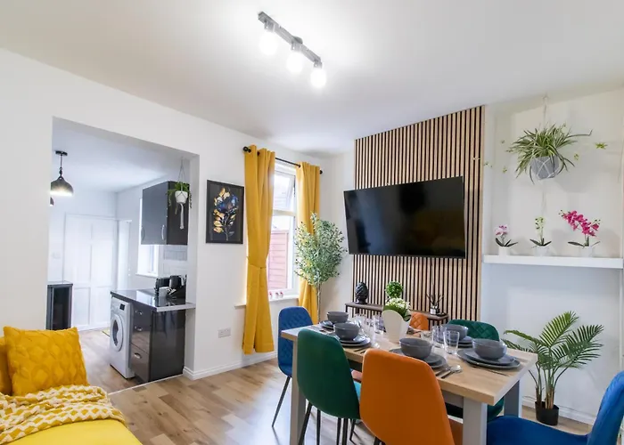 Open Mind Property - Luxury 5 Beds & Free Parking Portsmouth