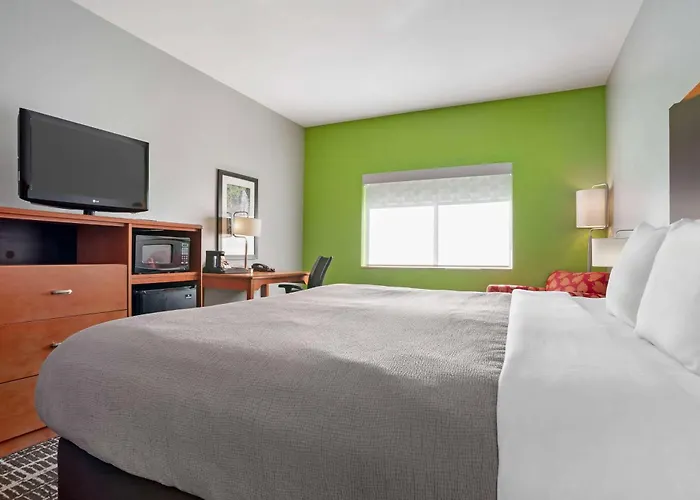 Quality Inn & Suites Birmingham - Highway 280 Meadowbrook