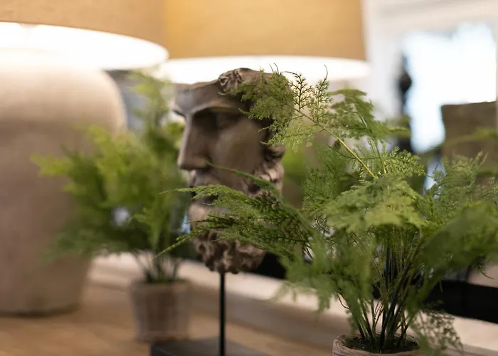 Roomours Hotel With Private Car Park Llandudno