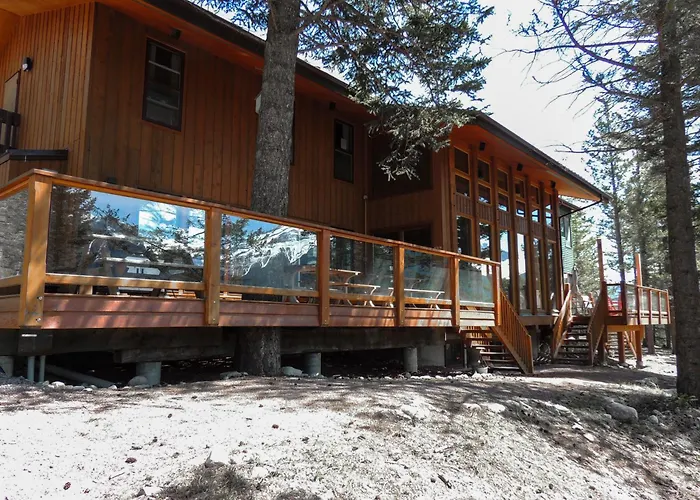 Canmore Alpine Hostel - Alpine Club Of Canada