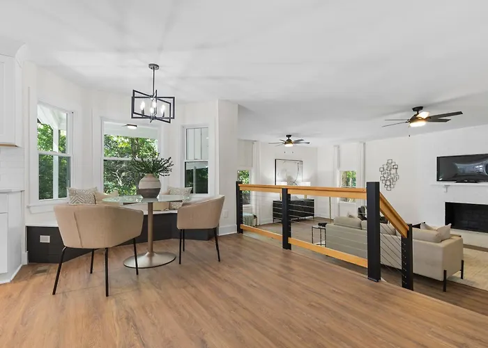 Modern 4 Bed In Quail Hollow Charlotte