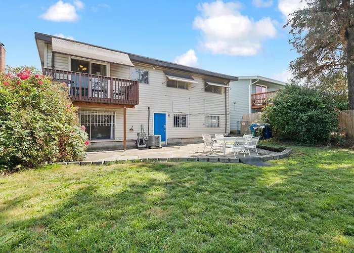 Brighton Entire Home Near Park & Light Rail Seattle