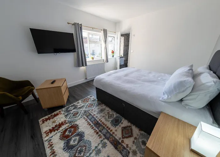 Al Miraj Hotel Bristol