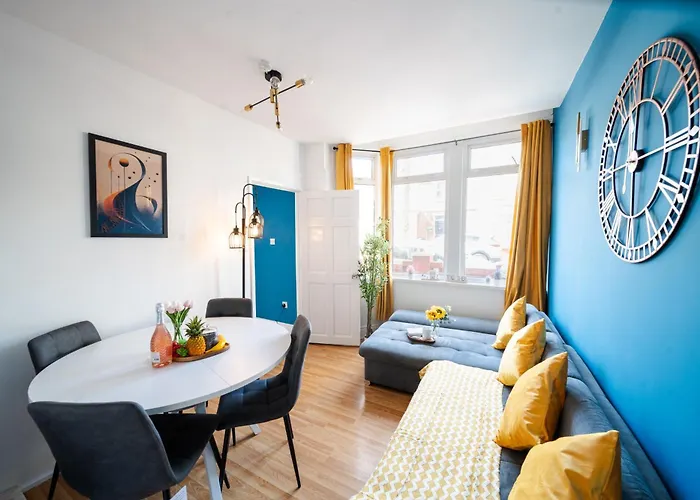 Open Mind Property - Hottub, 7 Guests & Parking Portsmouth