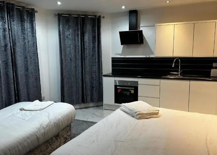 Oyo The Pleasant House Hotel Manchester