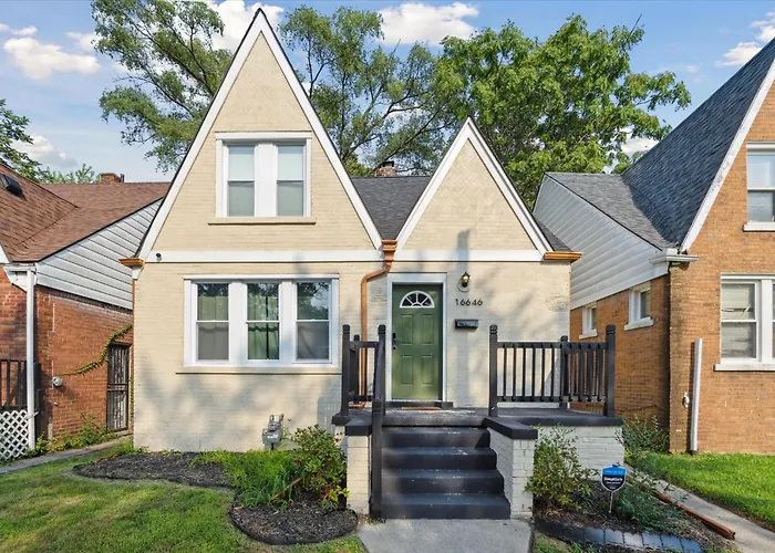 The Urban Delight In Detroit-Dmc And Detroit Lions Villa