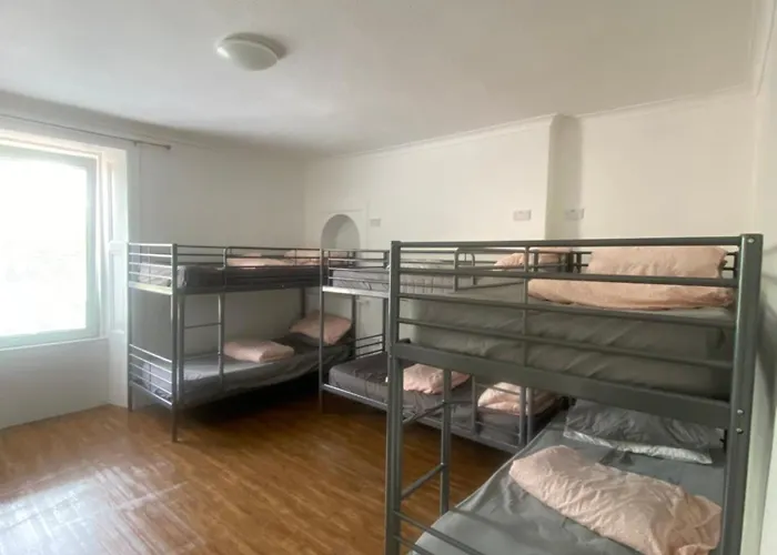 Edinburgh West Side Hostel