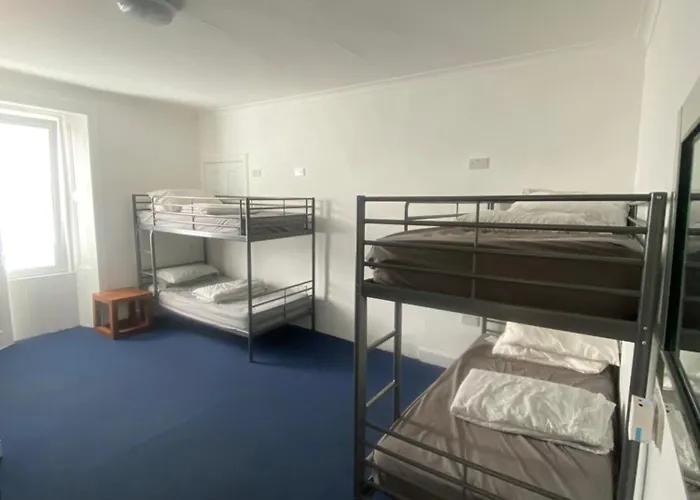 Edinburgh West Side Hostel