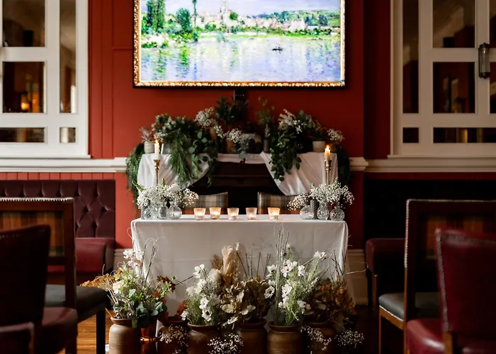 The Drayton Court Hotel London