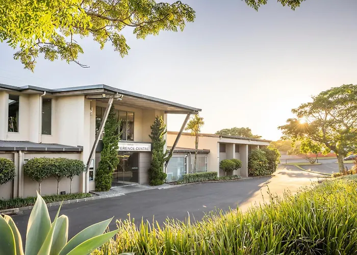 Hotels with Free ParkingWaipuna & Conference Centre