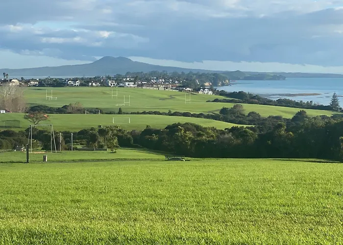 Seaview House In Howick Auckland