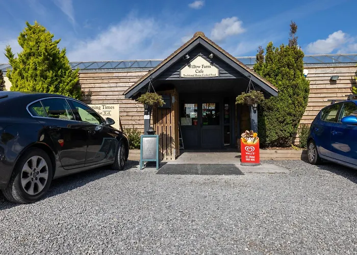 The Little Hide - Adult Only Camping Pods York