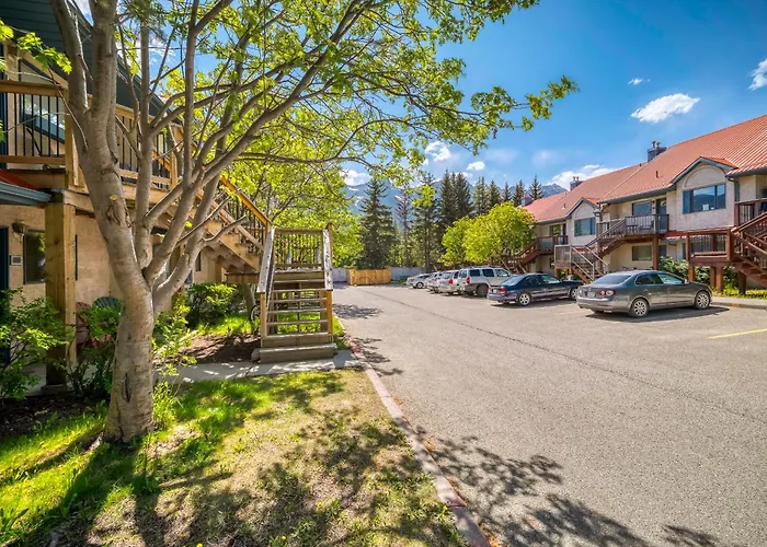 Bow Valley Chalets-Entire 2 King Bedrooms Townhouse Canmore